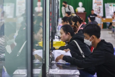 Càng thất nghiệp lâu, càng được hưởng nhiều: Chính sách trợ cấp ngược đời gây sốc