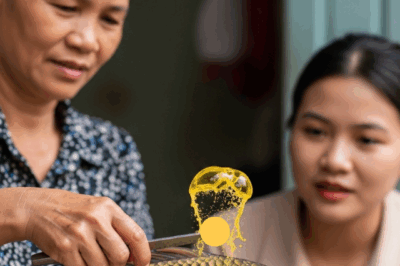Đây là điềm x;;;ấu, con nghe người ta nói, cá có bong bóng vàng là báo họa lớn!”