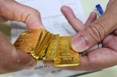 Giá vàng chiều nay (7-6):  L:Ạ NHẤT trong 1 tháng qua