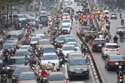 Thêm nhiều trục đường huyết mạch sẽ cấm xe máy chạy xăng dầu tại Hà Nội, cụ thể